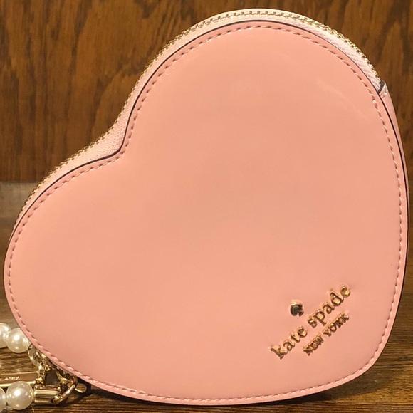 NWT-Kate Spade-Love Shack 3D Heart🩷Zip Wristlet-Patent Leather-Faux Pearl Handle - Picture 2 of 12